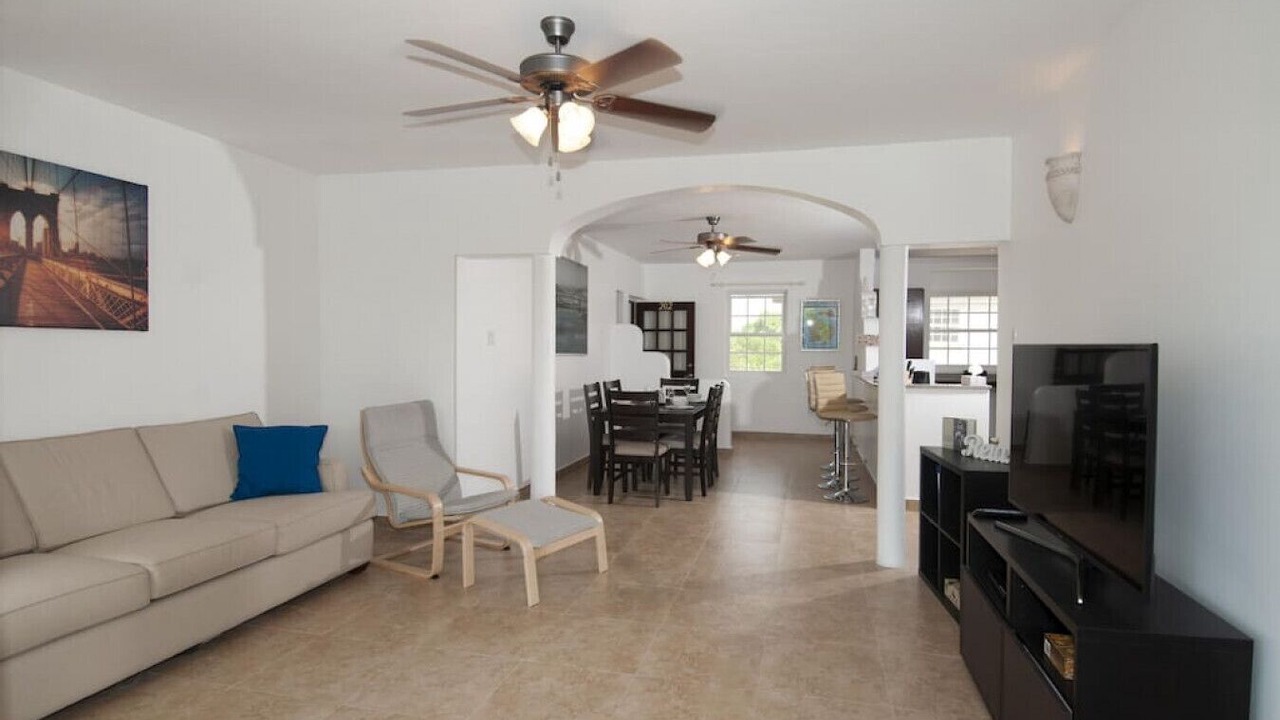 Photo of Livingroom in Enterprise