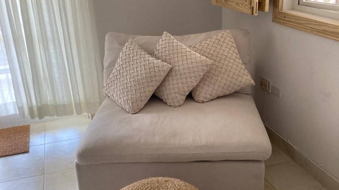 Photo of Livingroom in West Coast