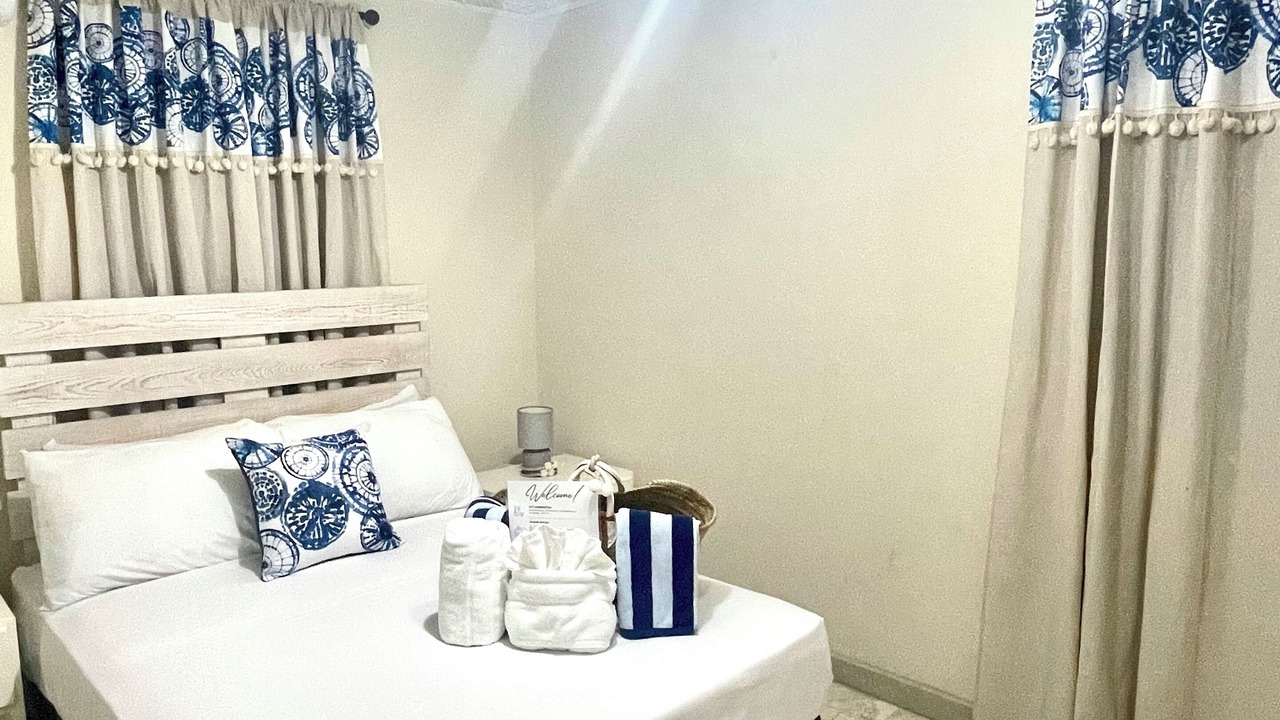 Photo of Bedroom in Graeme Hall Terrace