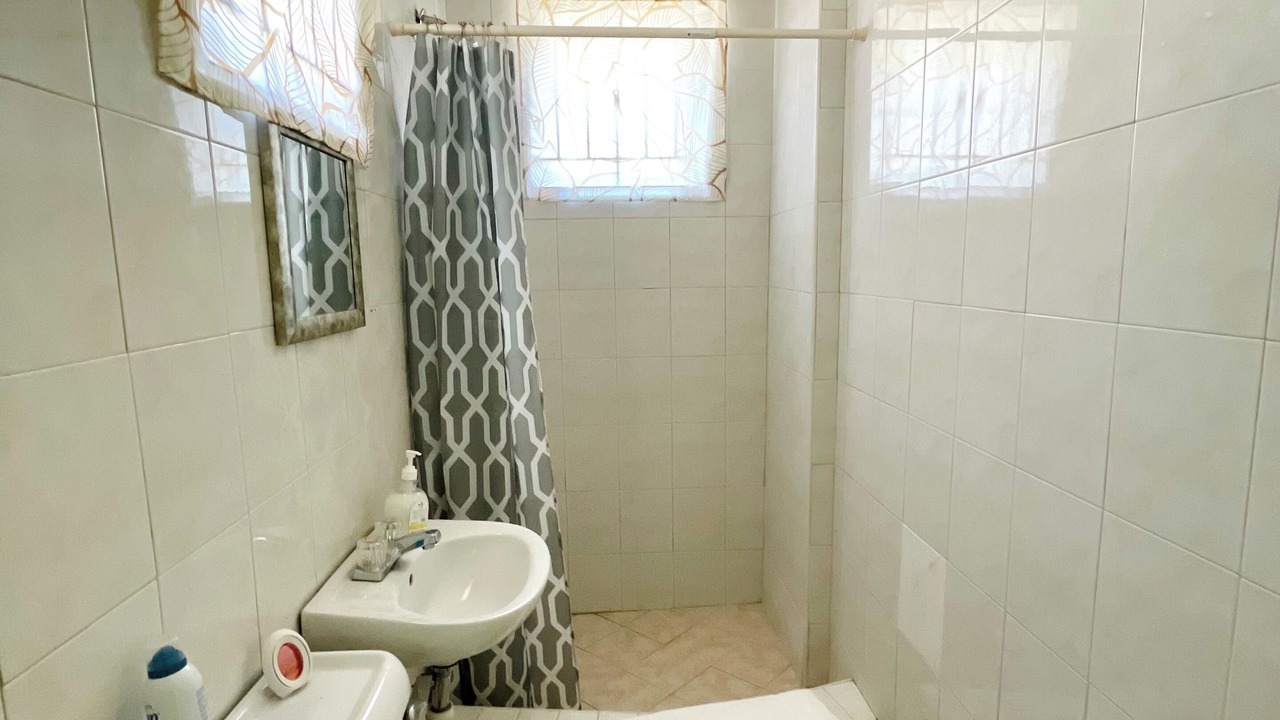 Photo of Bathroom in Graeme Hall Terrace