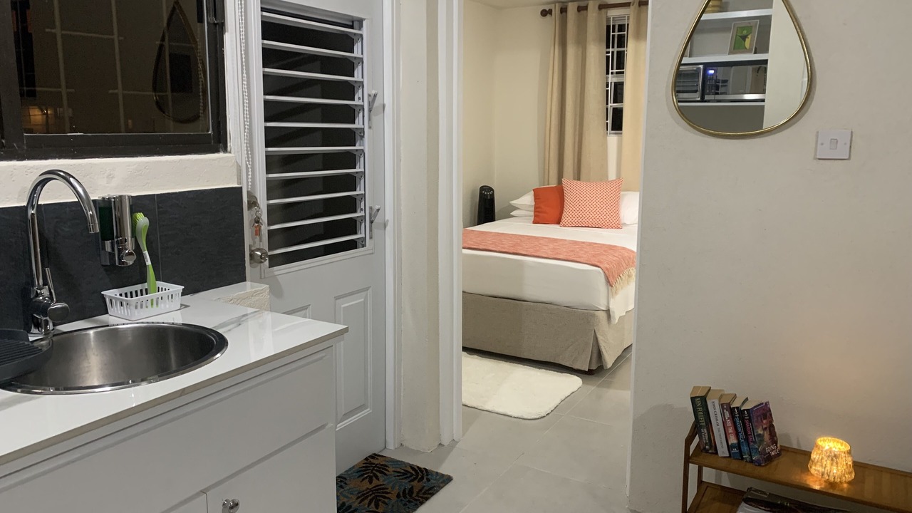 Photo of Bedroom in Oistins