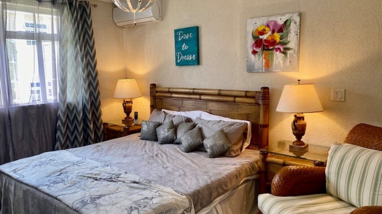 Photo of Bedroom in Halcyon Heights