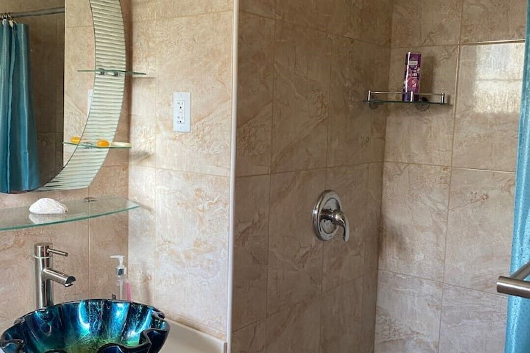 Photo of Bathroom in Halcyon Heights