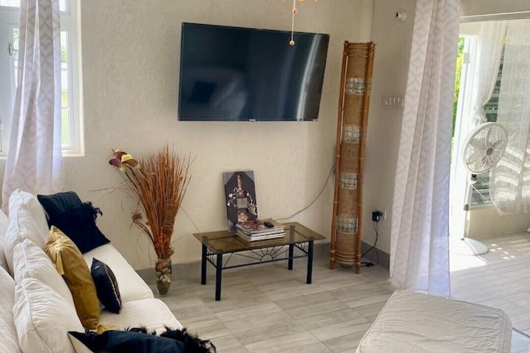 Photo of Livingroom in Halcyon Heights