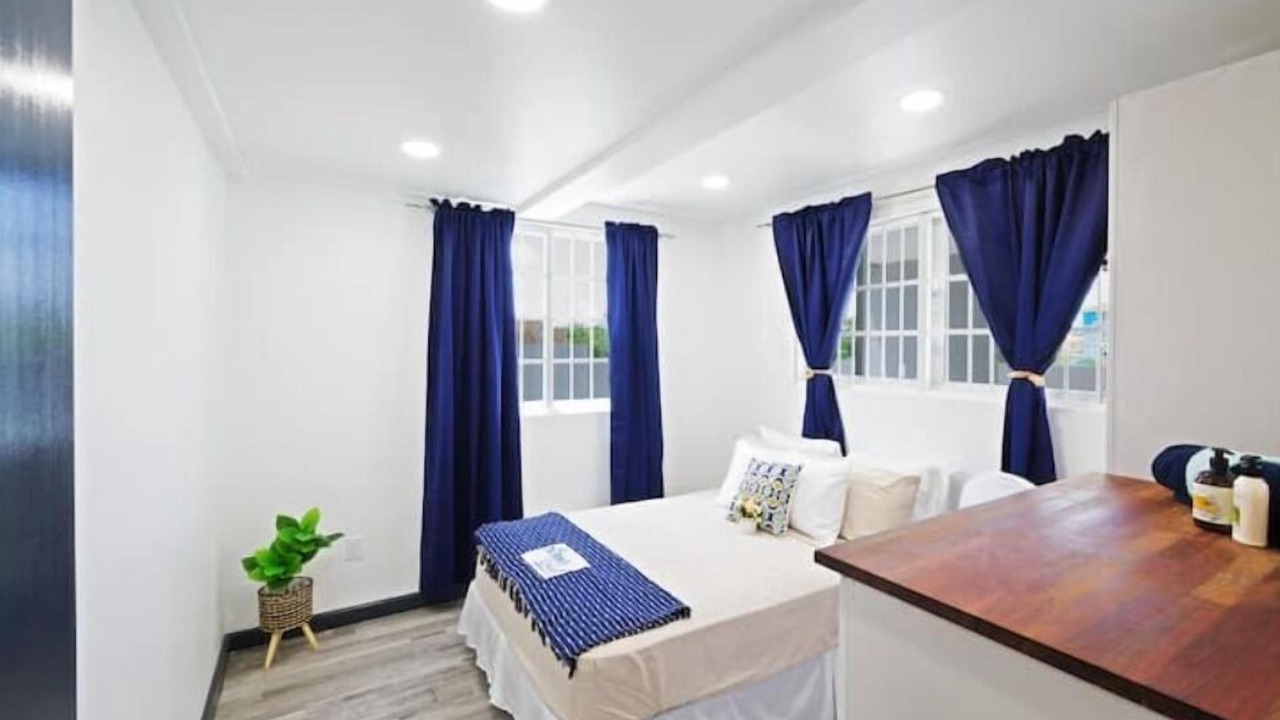 Photo of Bedroom in Oistins