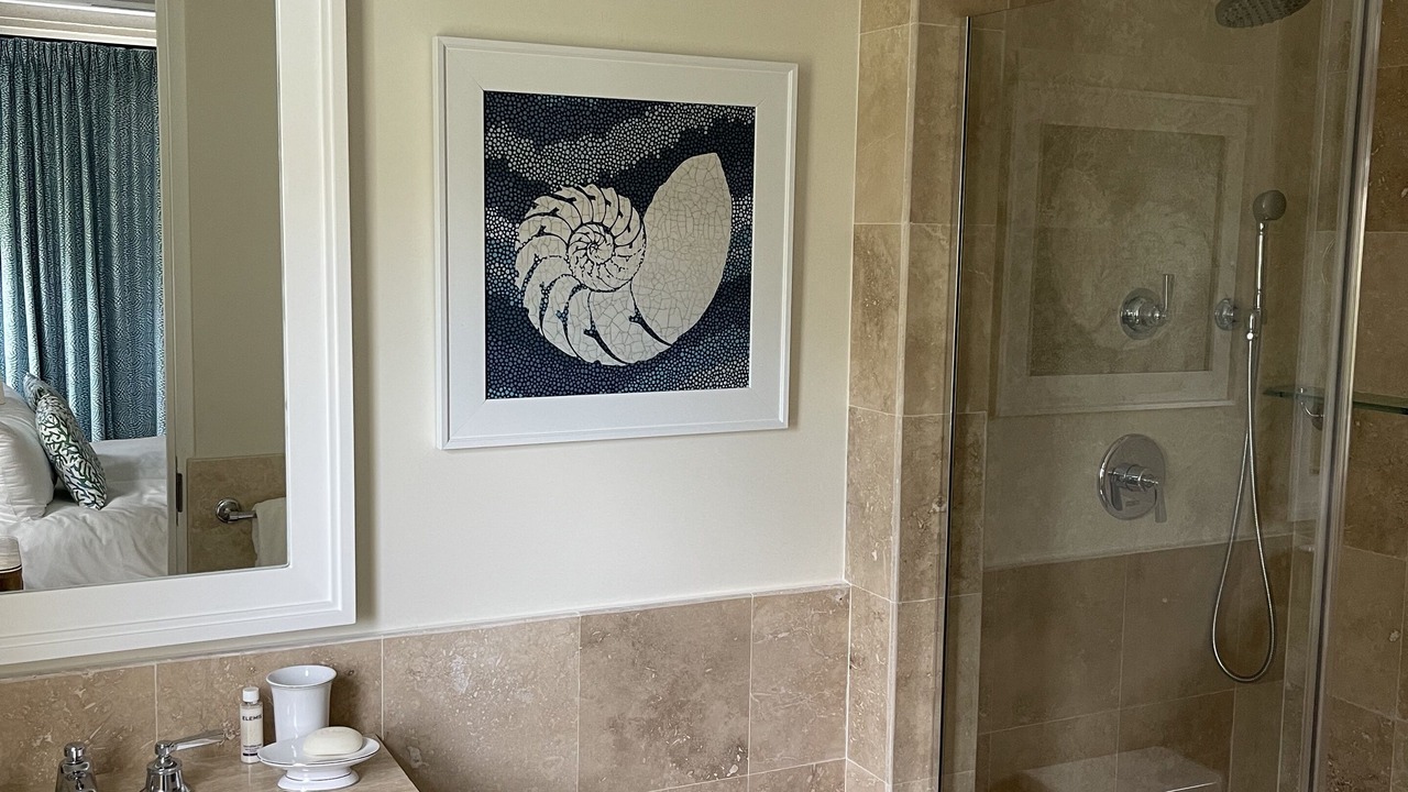 Photo of Bathroom in Porters