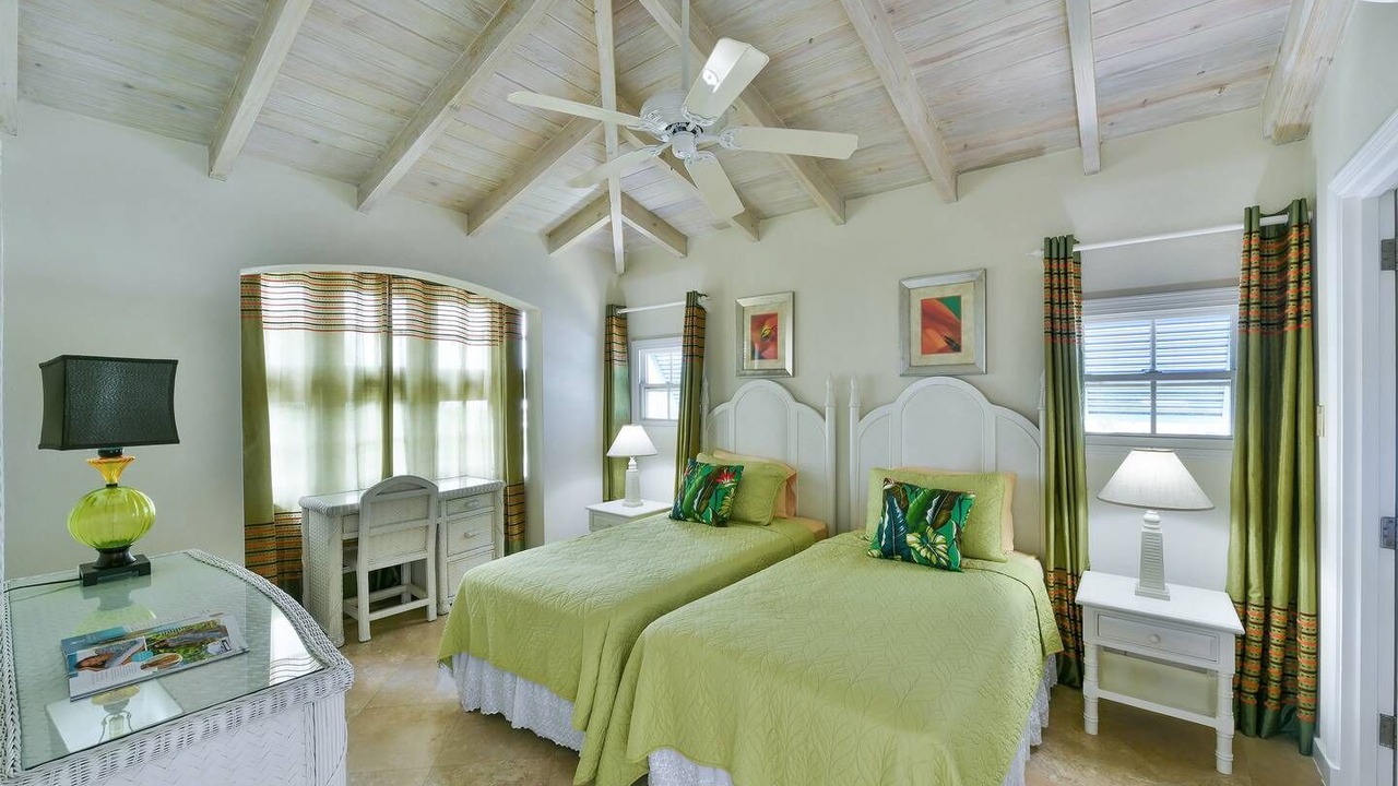 Photo of Bedroom in Oistins