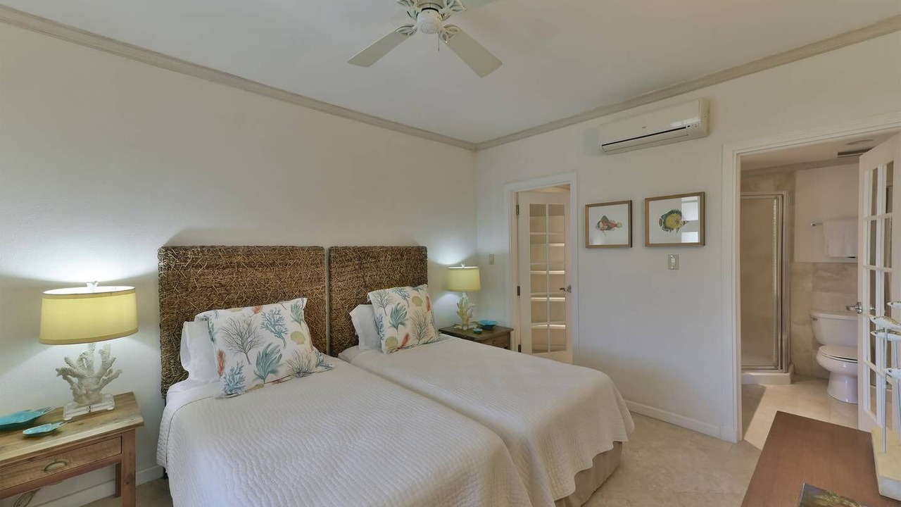 Photo of Bedroom in Oistins