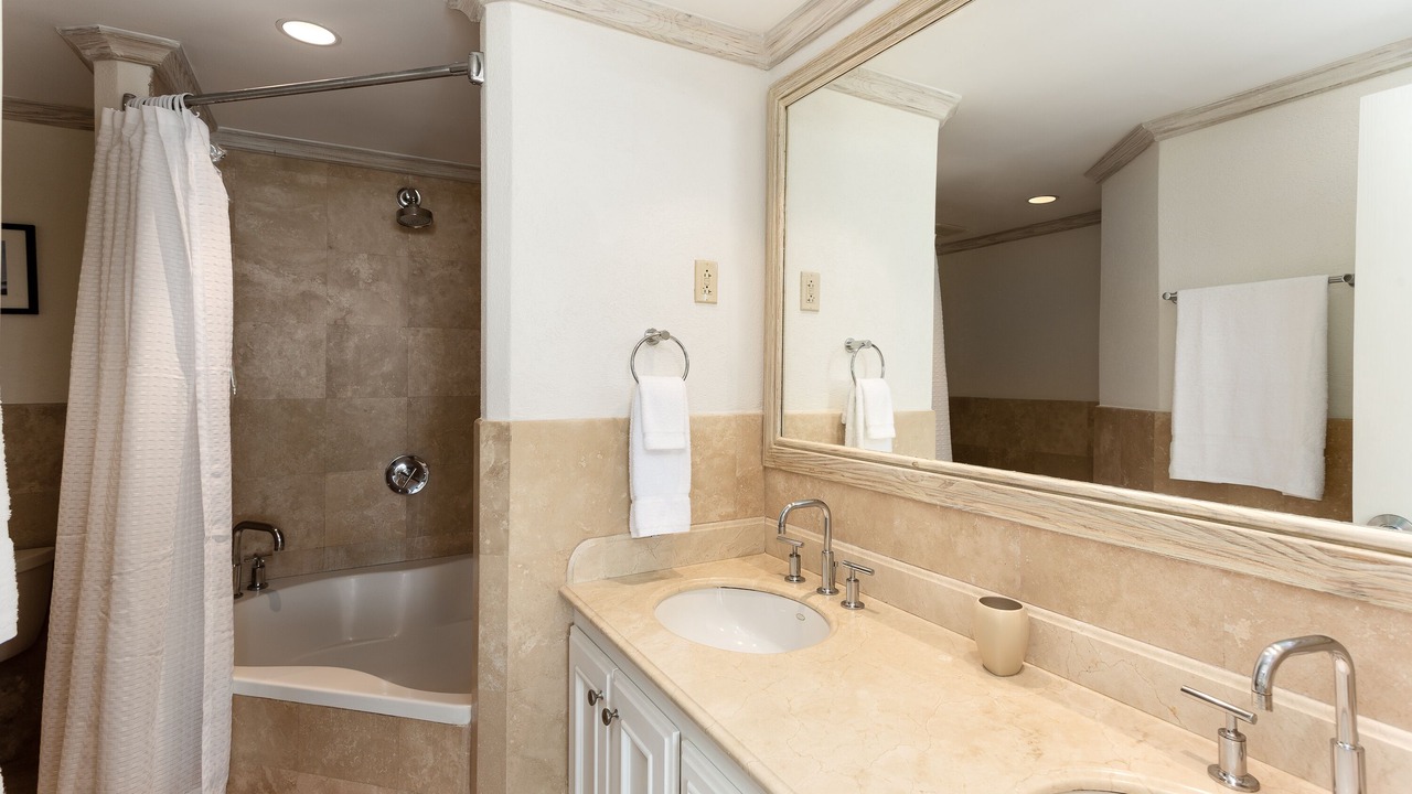 Photo of Bathroom in Oistins