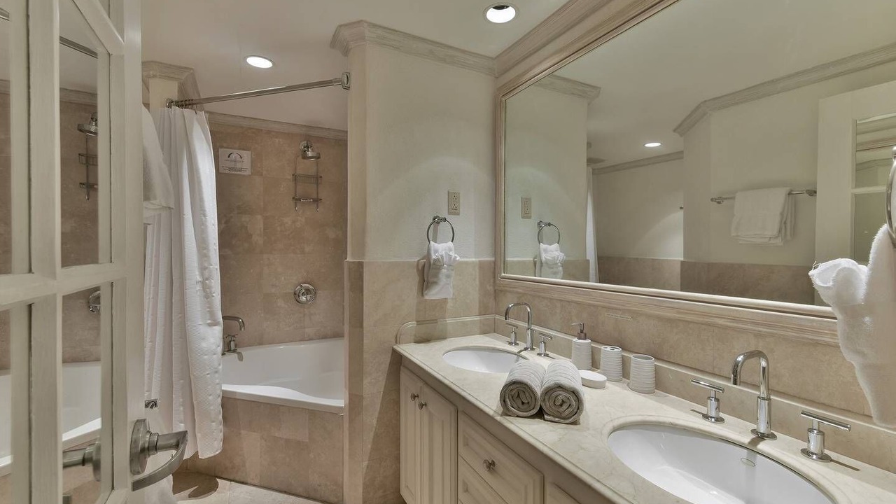 Photo of Bathroom in Oistins