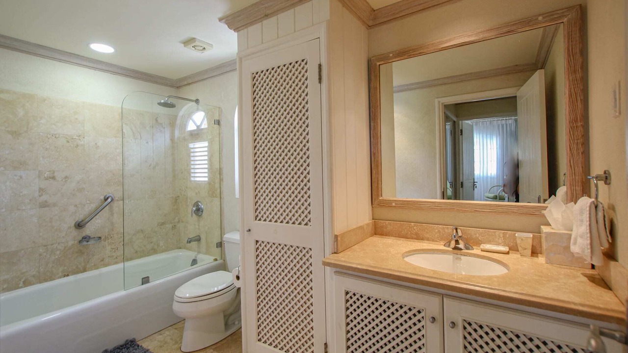 Photo of Bathroom in Mount Standfast