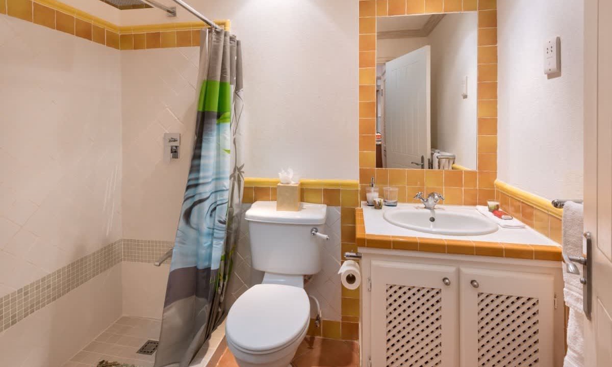Photo of Bathroom in Mount Standfast