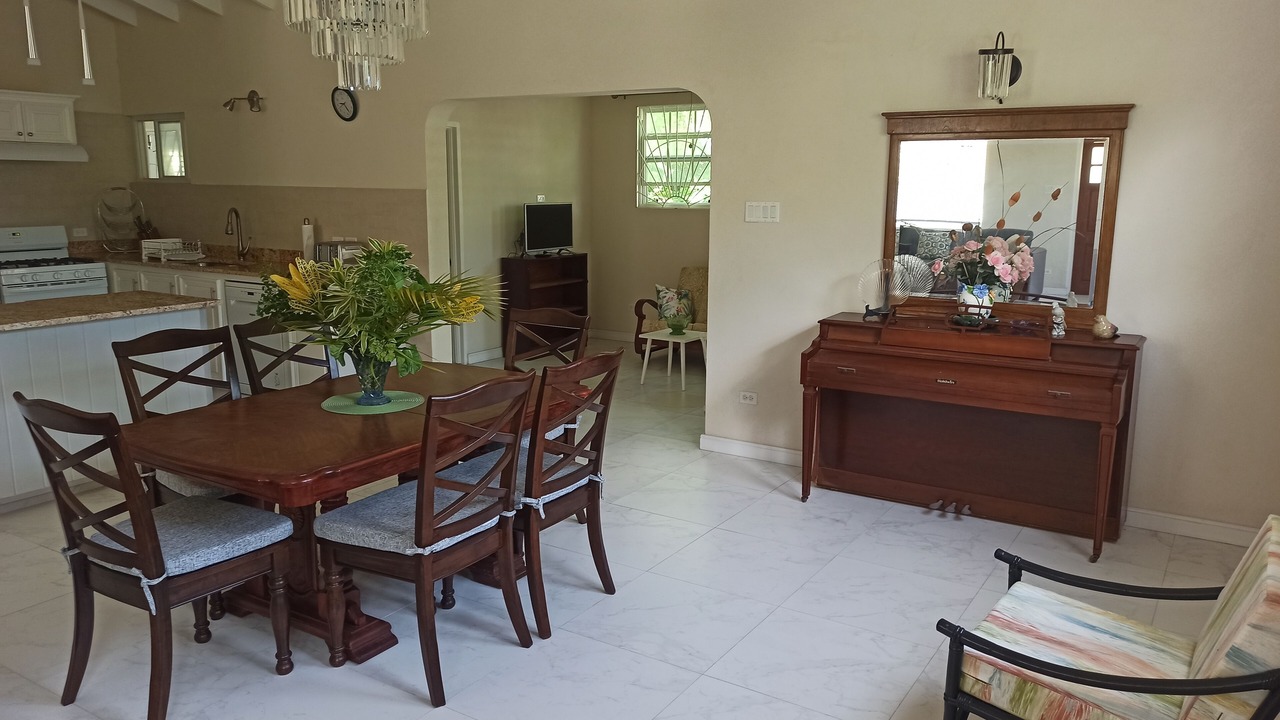 Photo of Livingroom in Fitts Village
