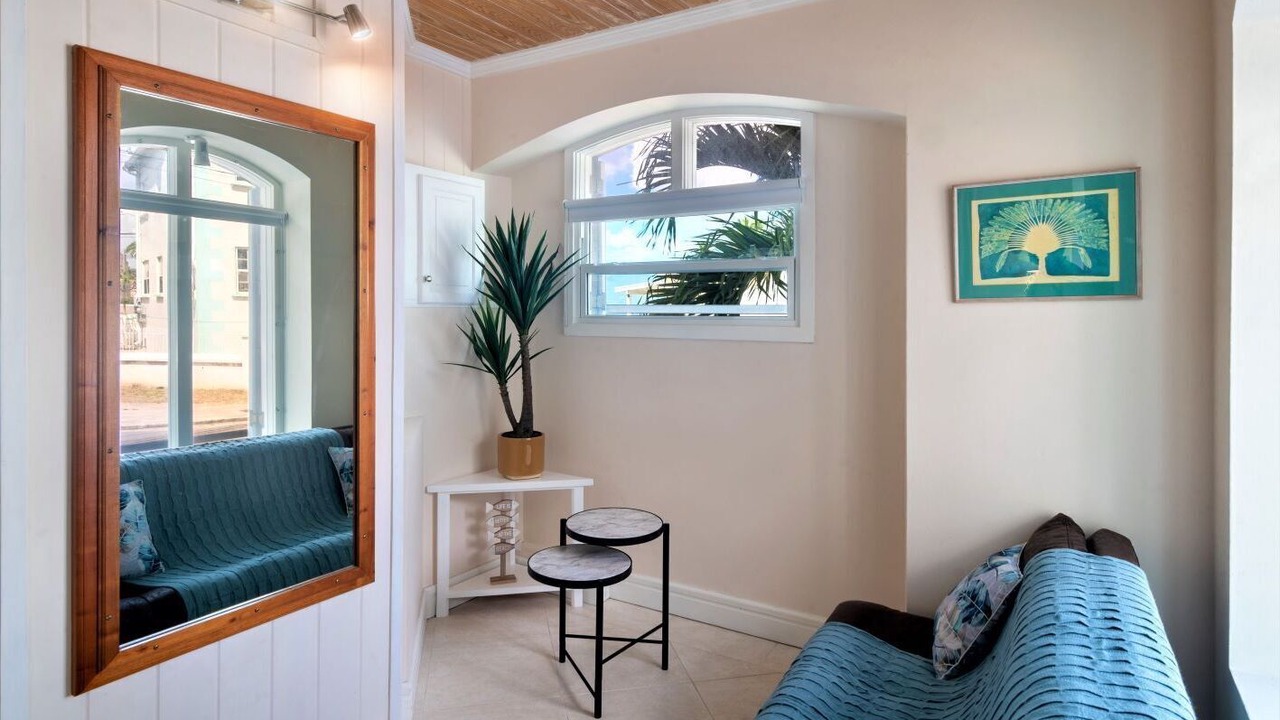 Photo of Livingroom in West Coast