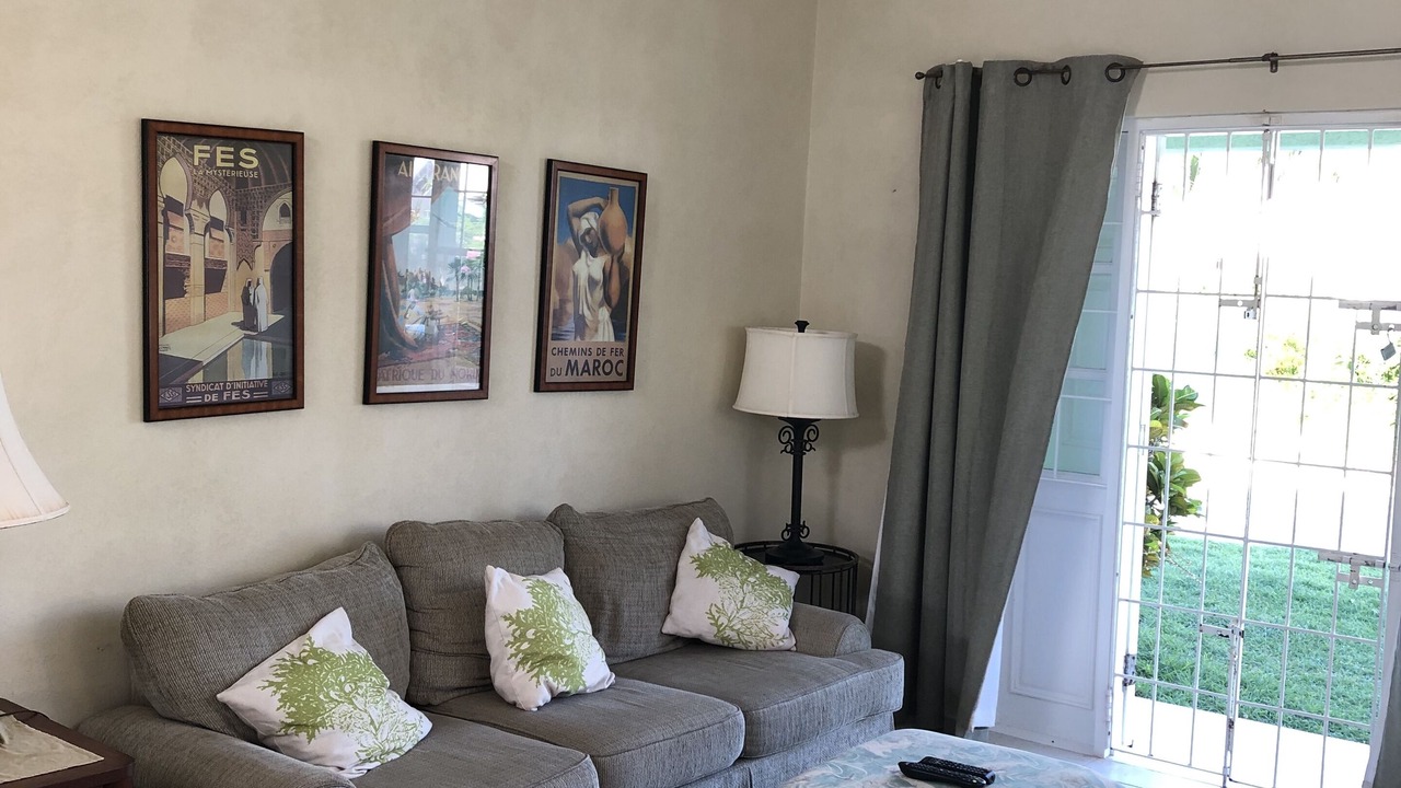 Photo of Livingroom in Apple Hall