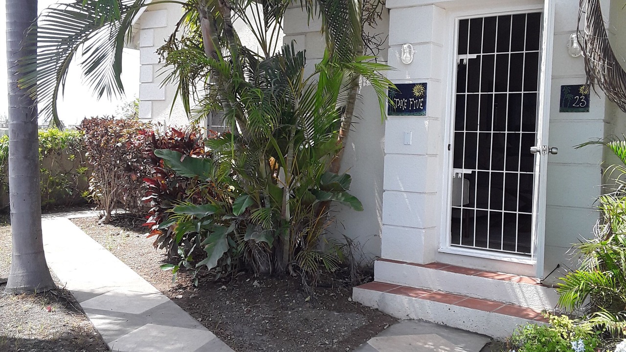Photo of Outdoor in Apple Hall
