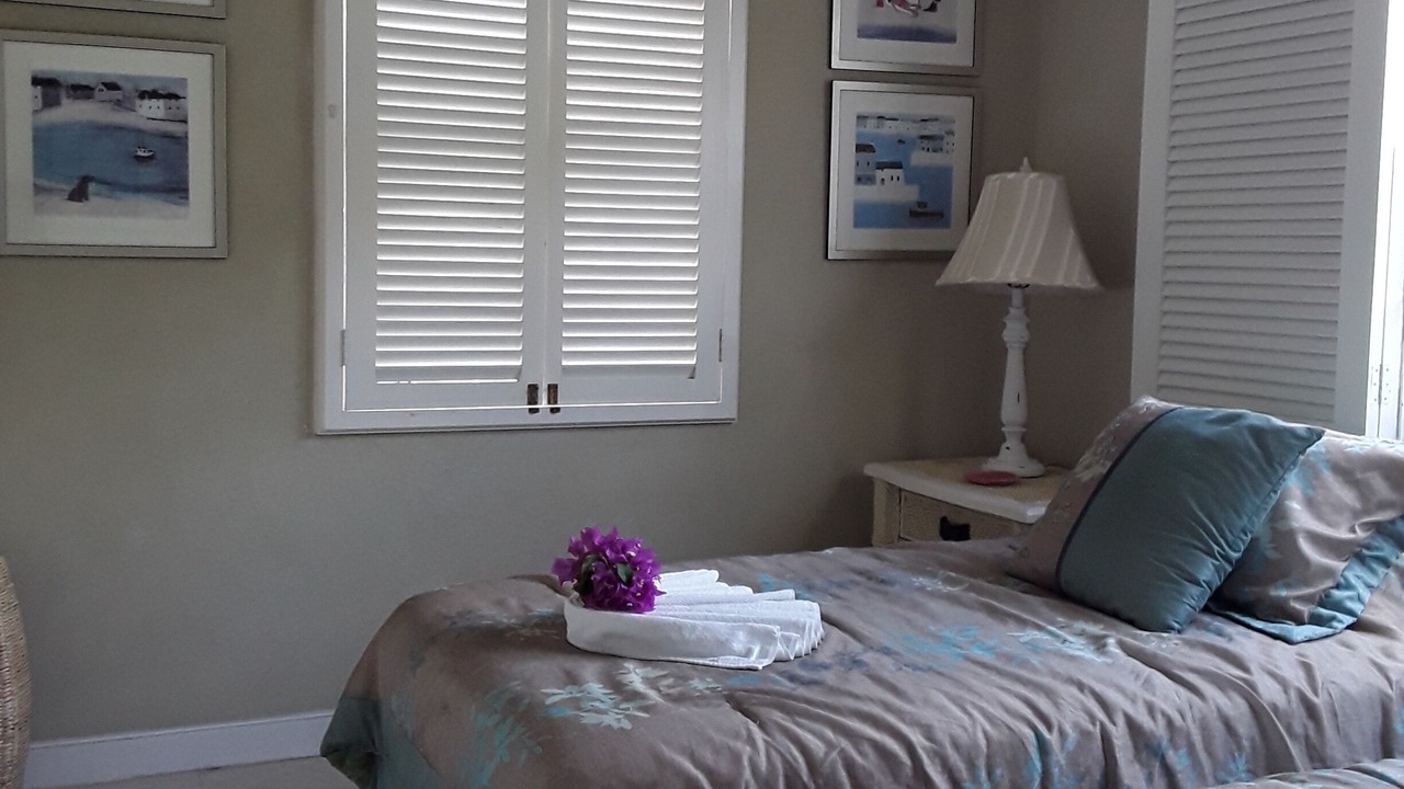 Photo of Bedroom in Apple Hall