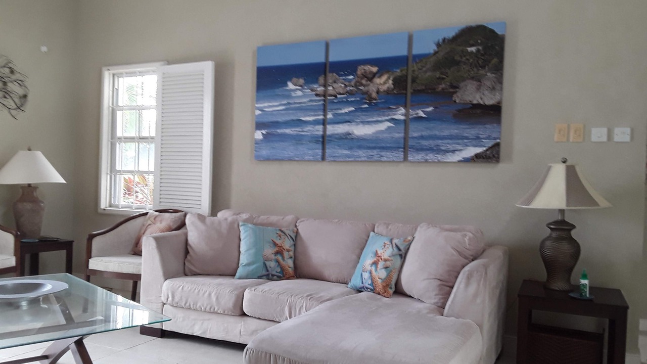 Photo of Livingroom in Apple Hall