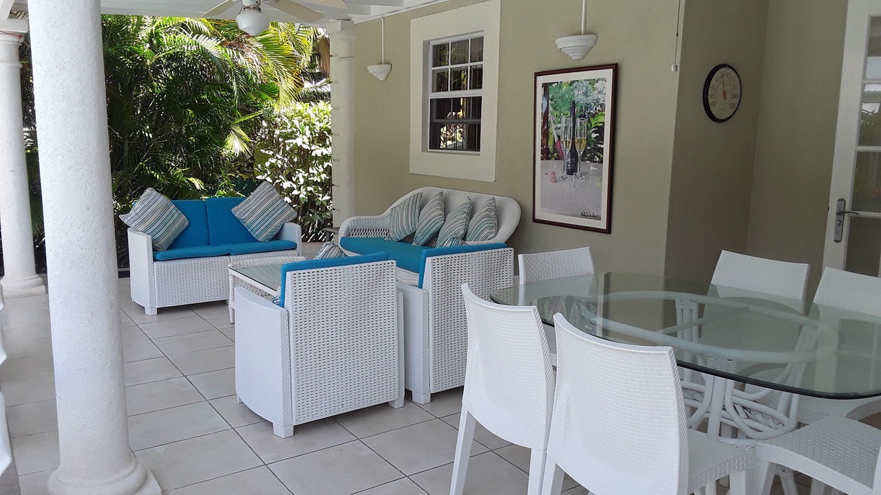 Photo of Outdoor in Apple Hall