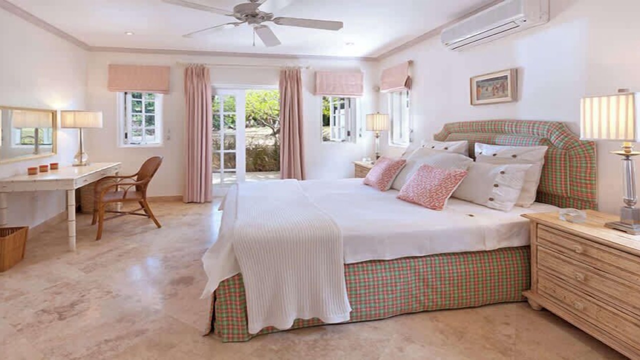 Photo of Bedroom in Paynes Bay