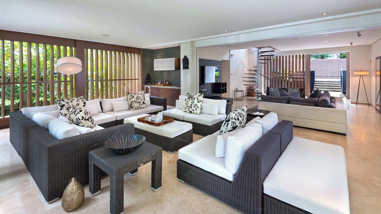 Photo of Livingroom in Gibbs Bay