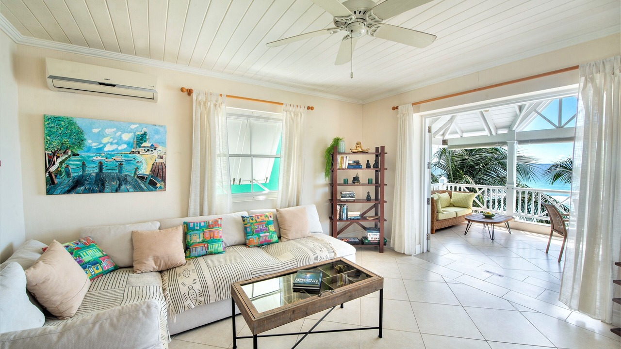 Photo of Livingroom in West Coast