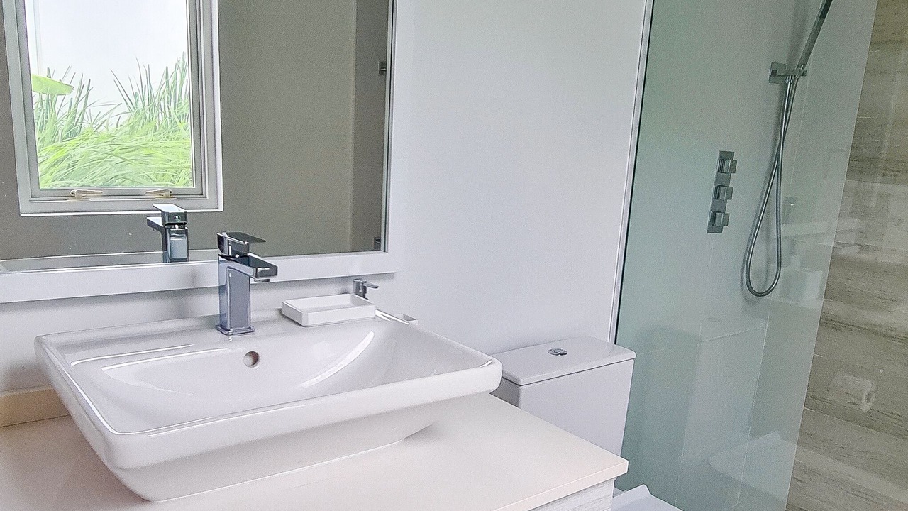 Photo of Bathroom in Porters