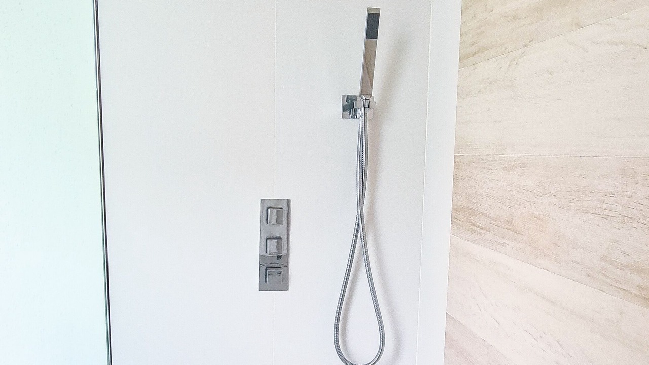 Photo of Bathroom in Porters