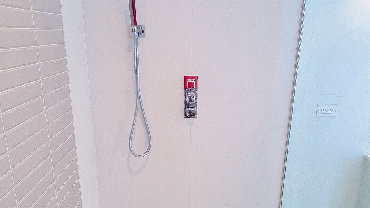 Photo of Bathroom in Porters