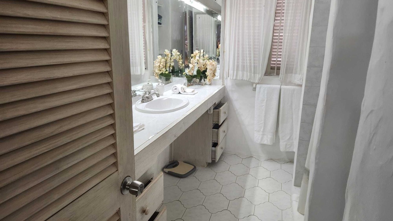 Photo of Bedroom in Gibbs Bay