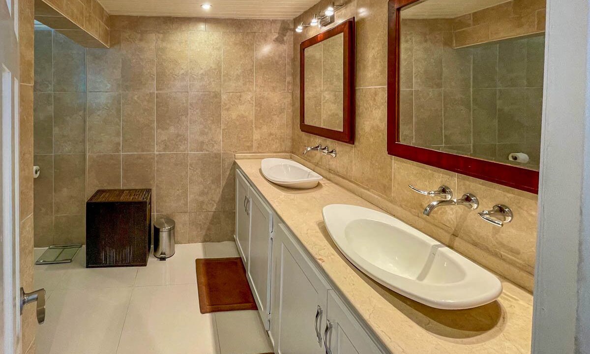 Photo of Bathroom in Sunset Crest
