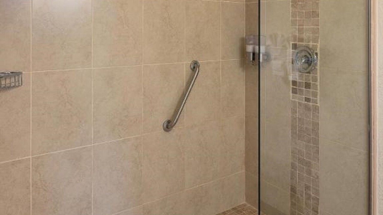 Photo of Bathroom in Maynards