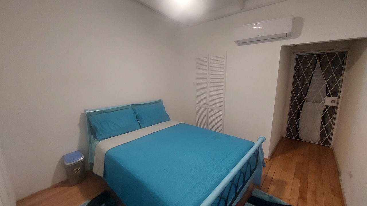 Photo of Bedroom in Navy Gardens