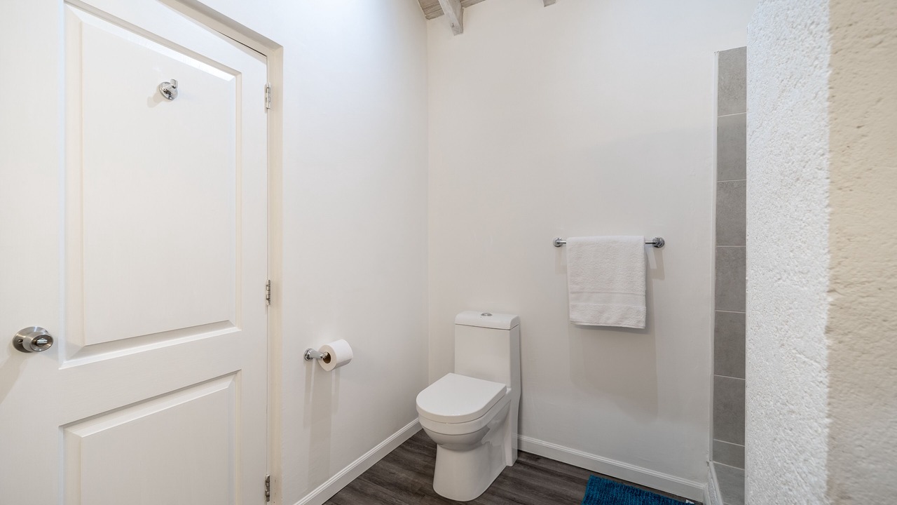 Photo of Bathroom in Porters