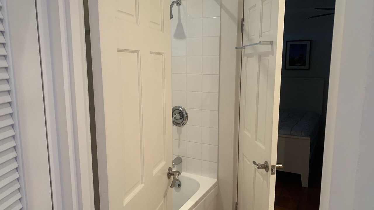 Photo of Bathroom in Halcyon Heights