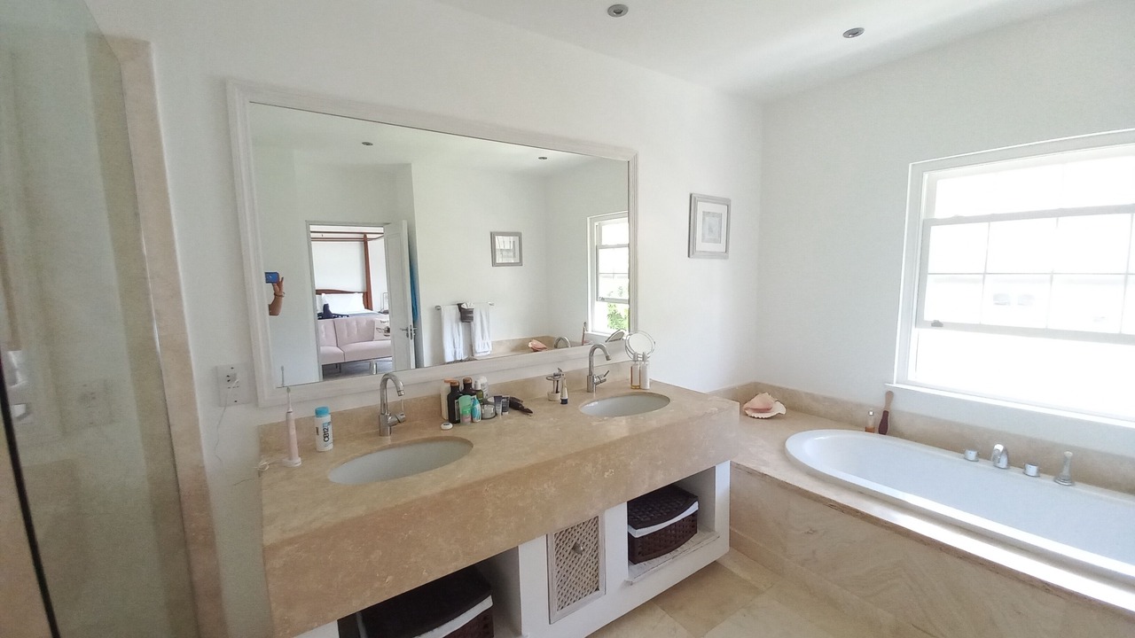 Photo of Bathroom in Little Battaleys