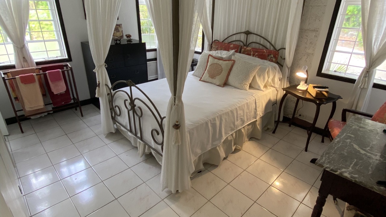 Photo of Bedroom in Pine Gardens