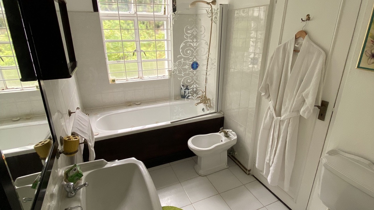 Photo of Bathroom in Pine Gardens