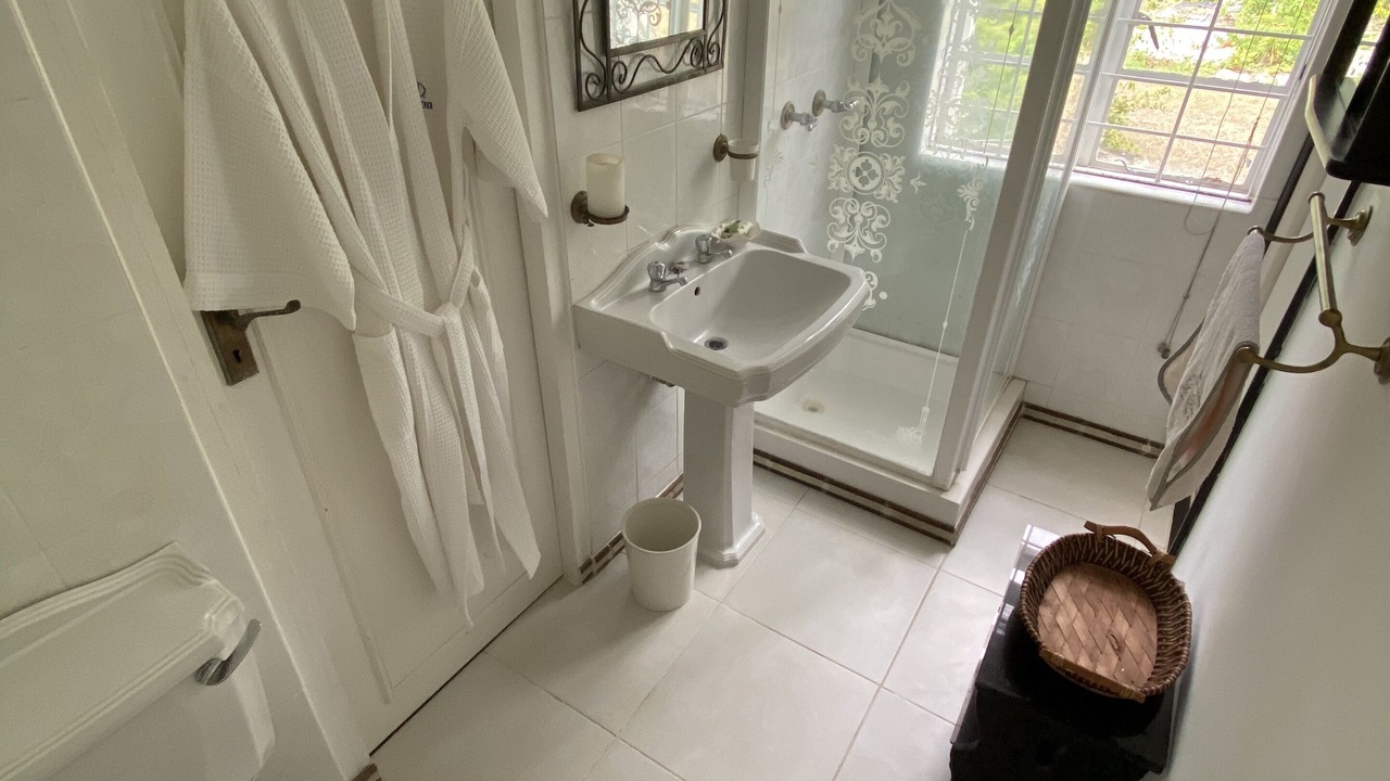 Photo of Bathroom in Pine Gardens