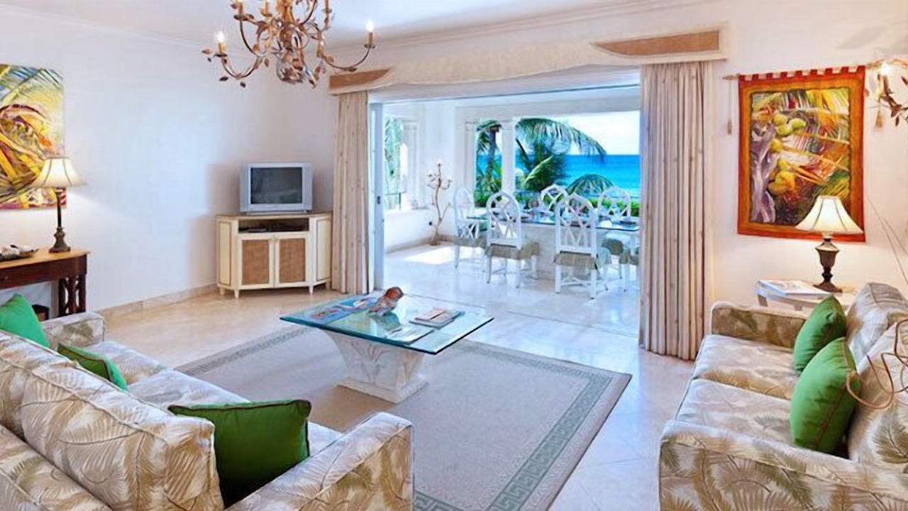 Photo of Livingroom in Schooner Bay