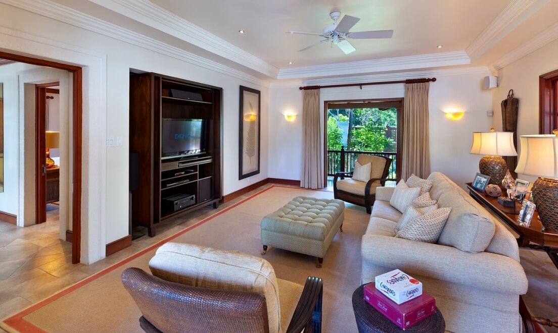 Photo of Livingroom in Halcyon Heights