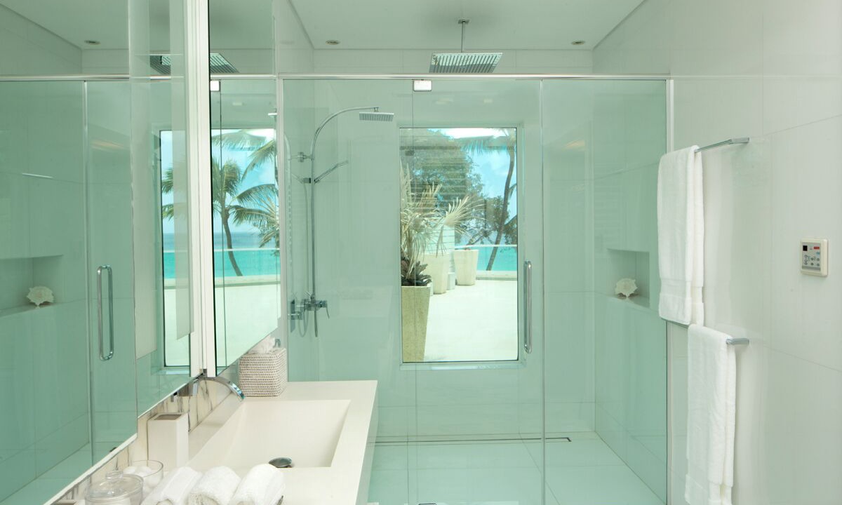 Photo of Bathroom in Porters