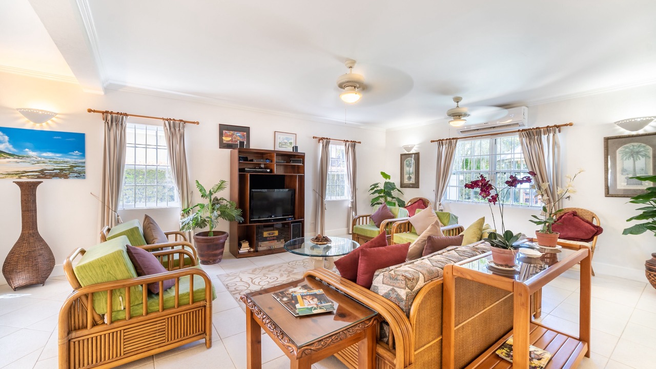 Photo of Livingroom in Fitts Village