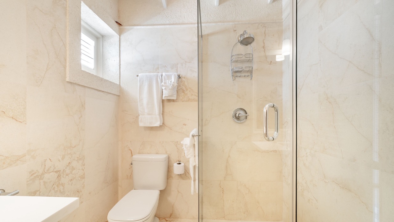 Photo of Bathroom in Clinketts