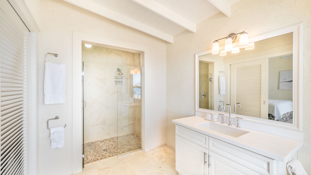 Photo of Bathroom in Clinketts