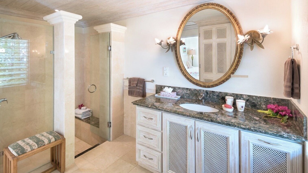 Photo of Bathroom in Halcyon Heights