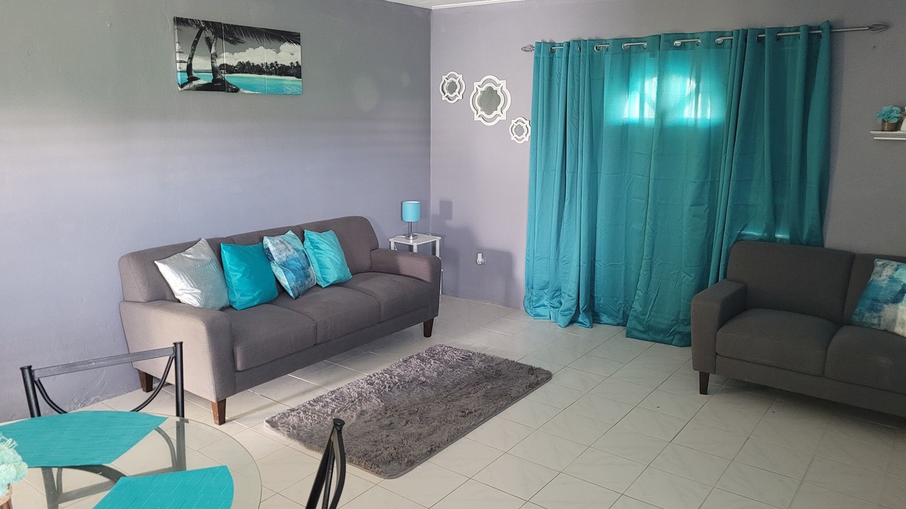 Photo of Livingroom in West Coast