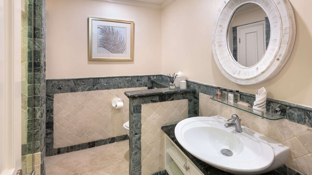 Photo of Bathroom in Schooner Bay
