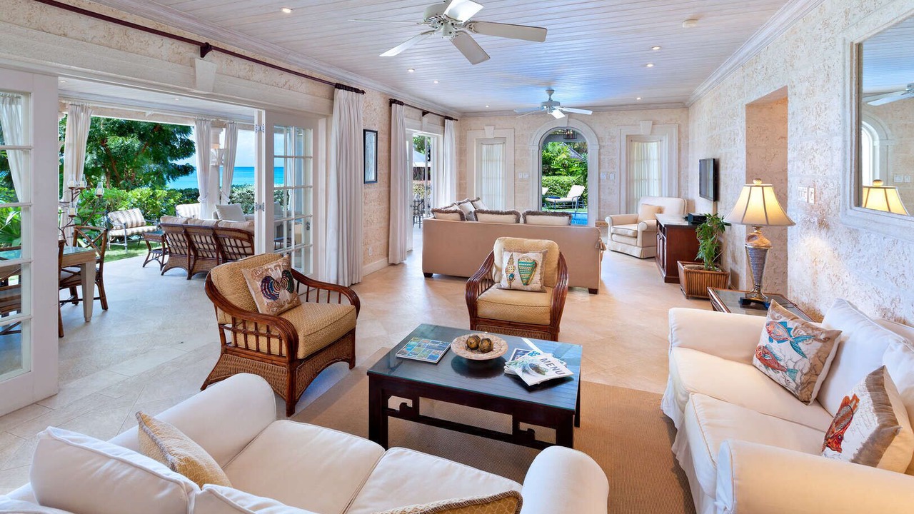 Photo of Livingroom in Gibbs Bay