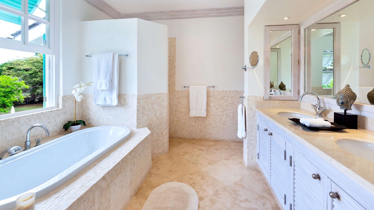 Photo of Bathroom in Paynes Bay